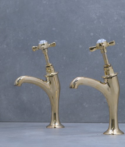 Vintage brass bib - , taps